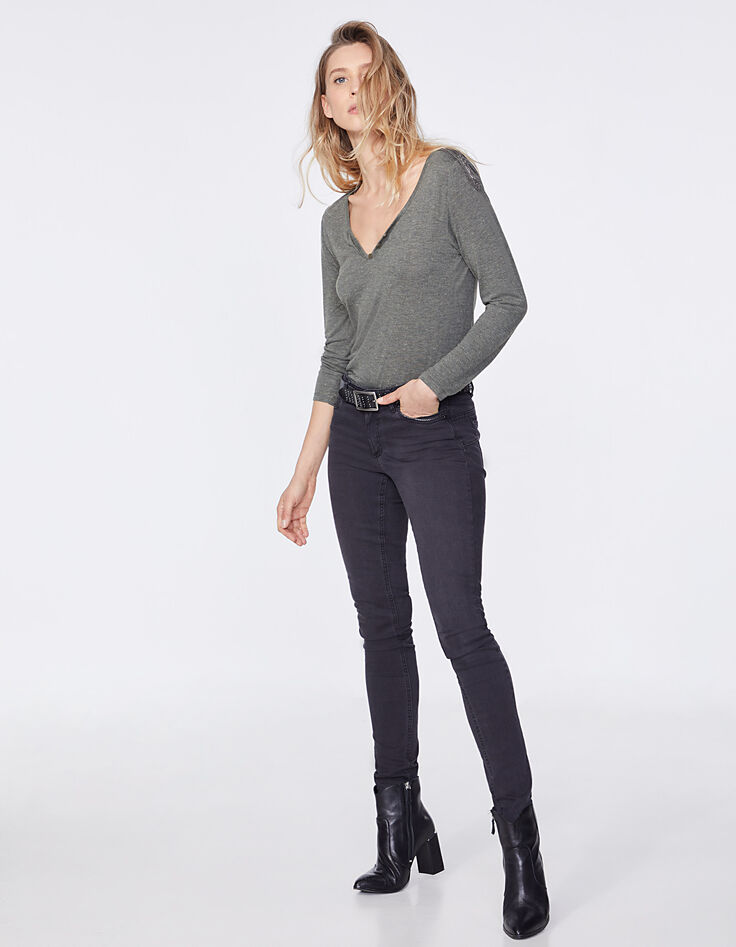 Khaki Damen-T-Shirt mit Strass und Rückenmotiv-6 Khaki Damen-T-Shirt mit Strass und Rückenmotiv-6