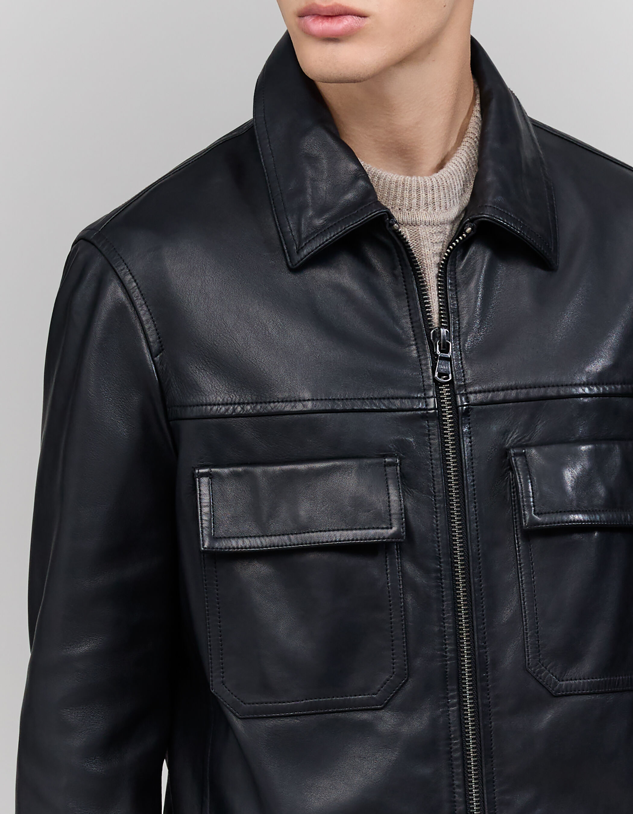 Men's LWG-certified black leather jacket