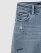 Vaqueros straight stone blue con bordados niña-5