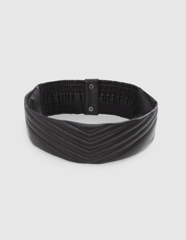 Cintur&oacute;n de vestir acolchado en espiga de cuero negro 1440-3