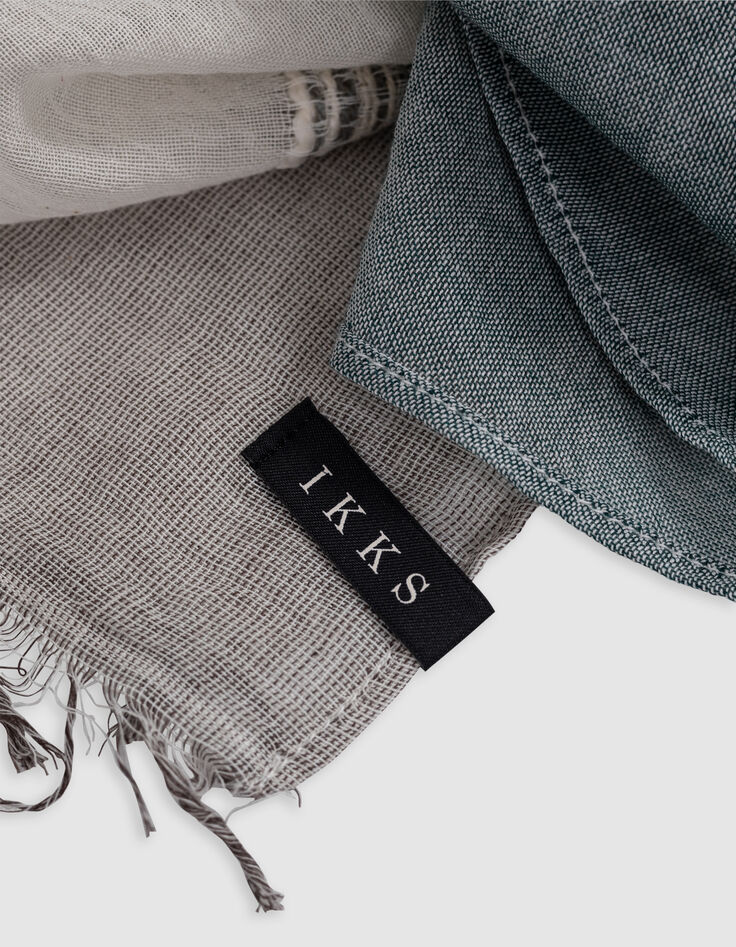 Foulard bleu gris motif rayures détails broderies Homme-4