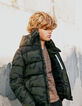 Bronzefarbene Jungensteppjacke mit Camouflageprint -7