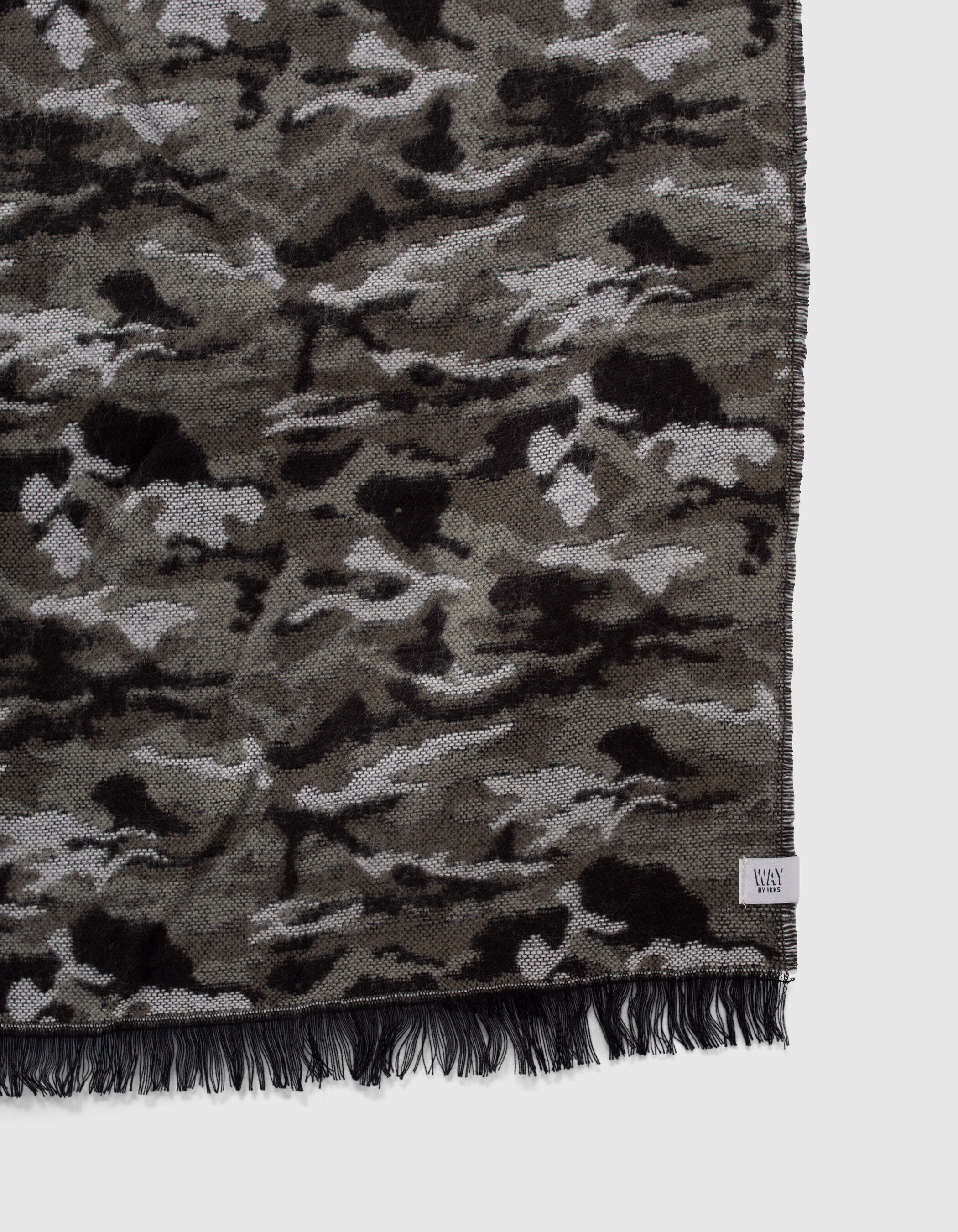 Black shop camo scarf