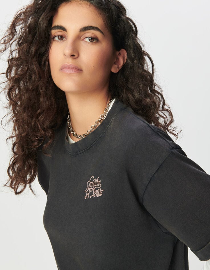 Camiseta gris oversize diseño maxi espalda mujer-3 Camiseta gris oversize diseño maxi espalda mujer-3