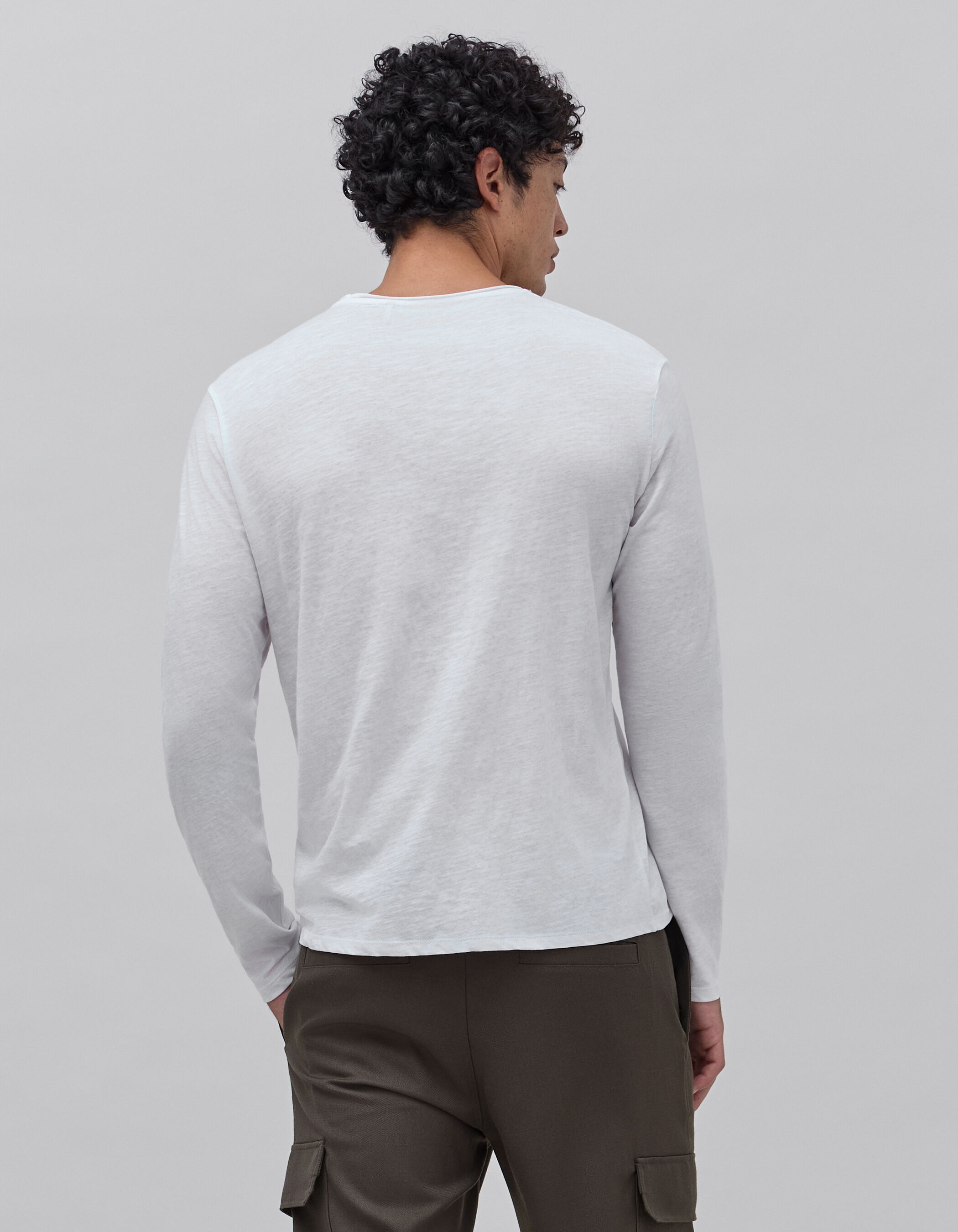 T shirt L Essentiel blanc col rond a manches longues Homme IKKS