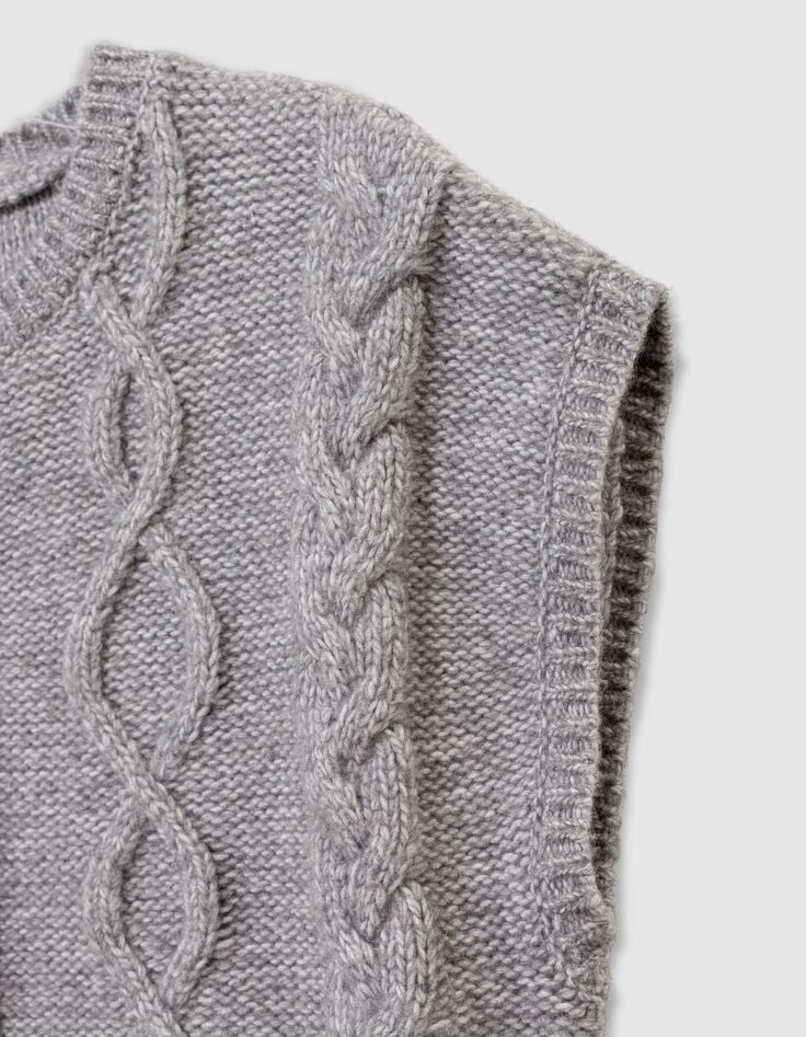 Girls’ grey cable knit sleeveless cardigan-7 Girls’ grey cable knit sleeveless cardigan-7