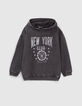 Sudadera gris mensaje letras y tachuelas ni&ntilde;a-1