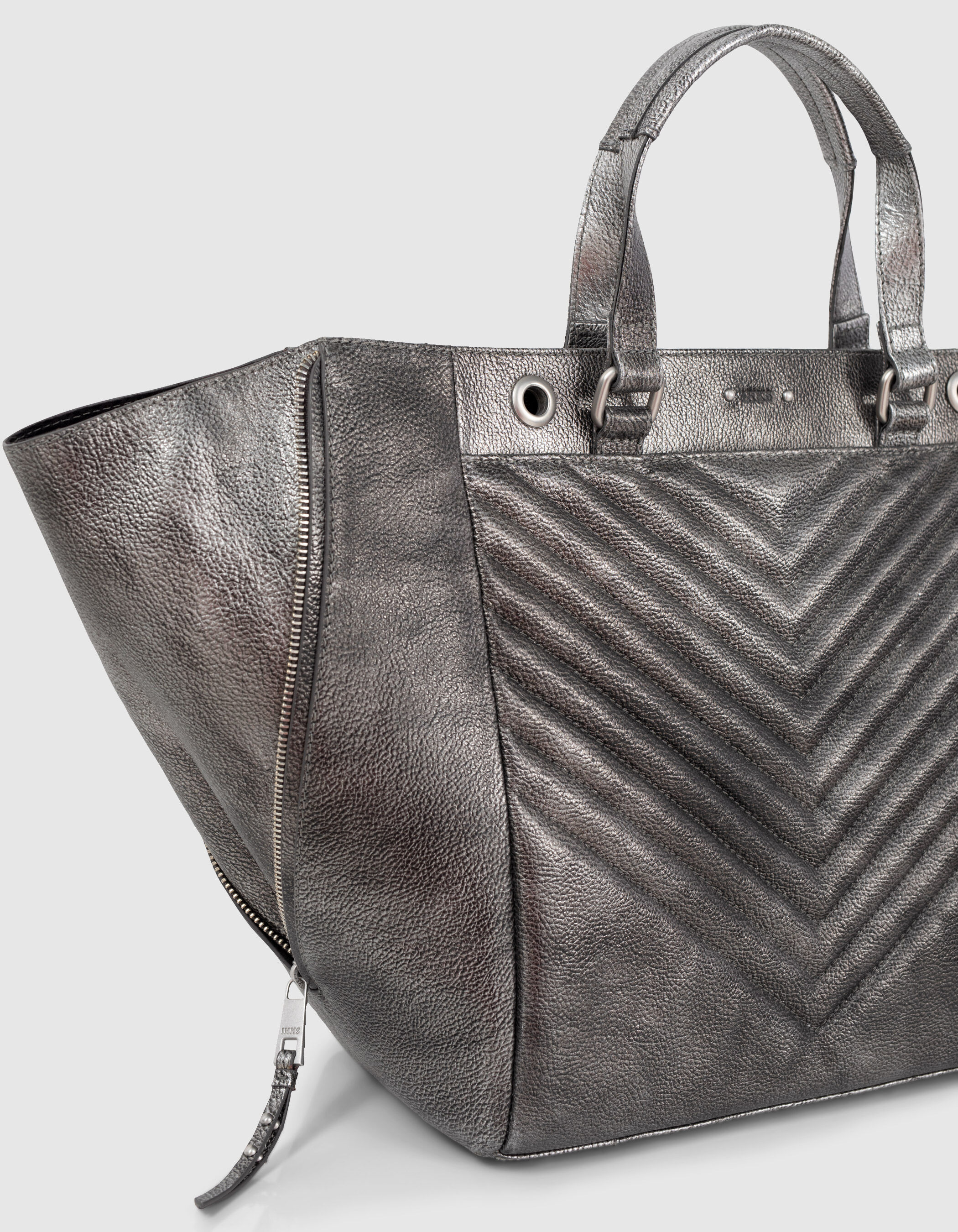 Women s quilted chevron METALLIC 1440 tote bag