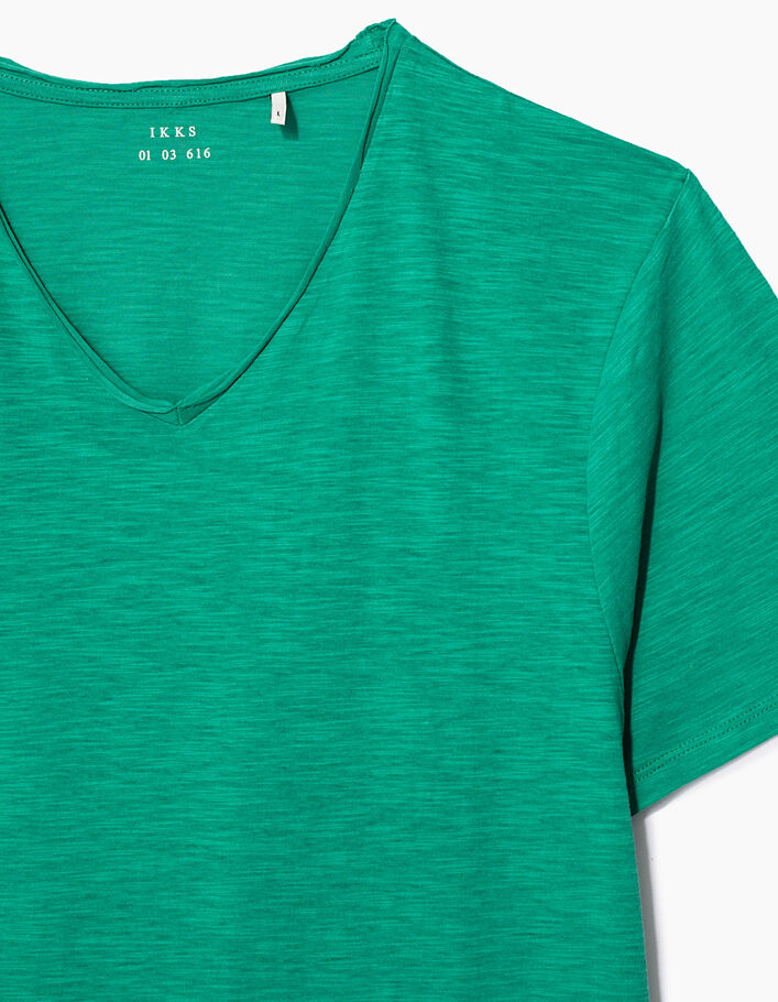 Smaragdgrünes Herren-T-Shirt Essentiel mit V-Ausschnitt - IKKS
