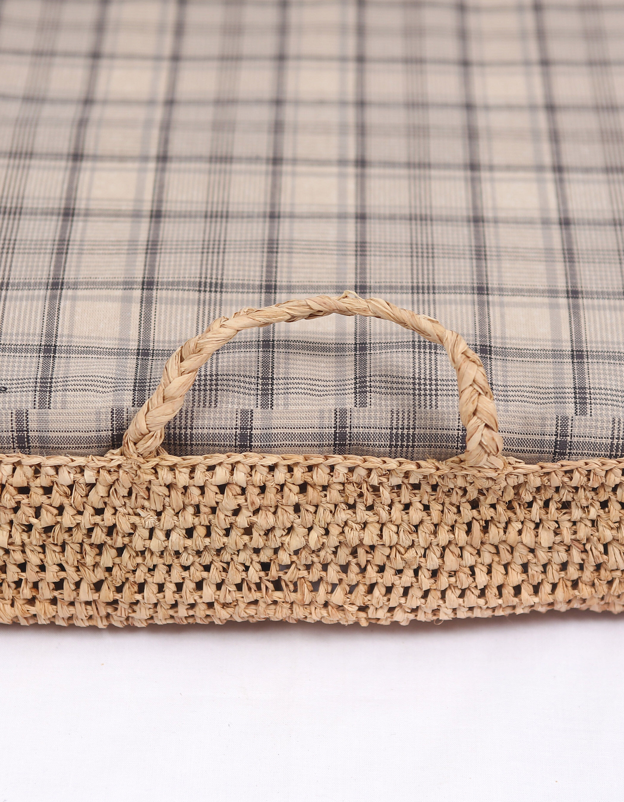 NORO beige check motif changing mat basket
