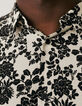 Cremewei&szlig;es SLIM-Herrenhemd mit schwarzem Teppichprint-3