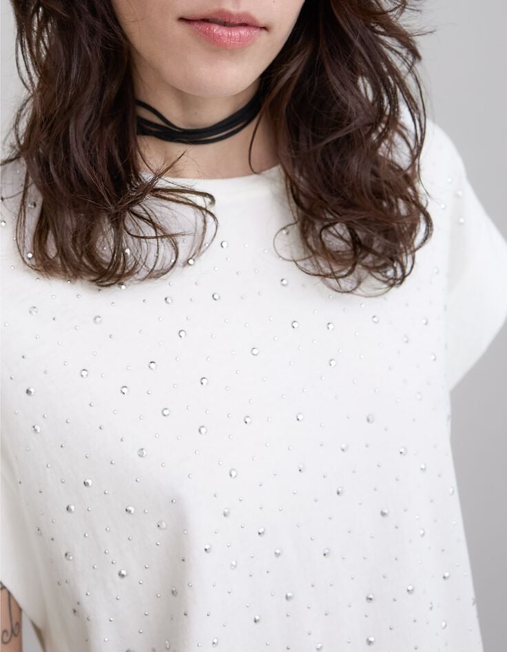 Weißes Damen-T-Shirt mit facettierten Nieten-5
