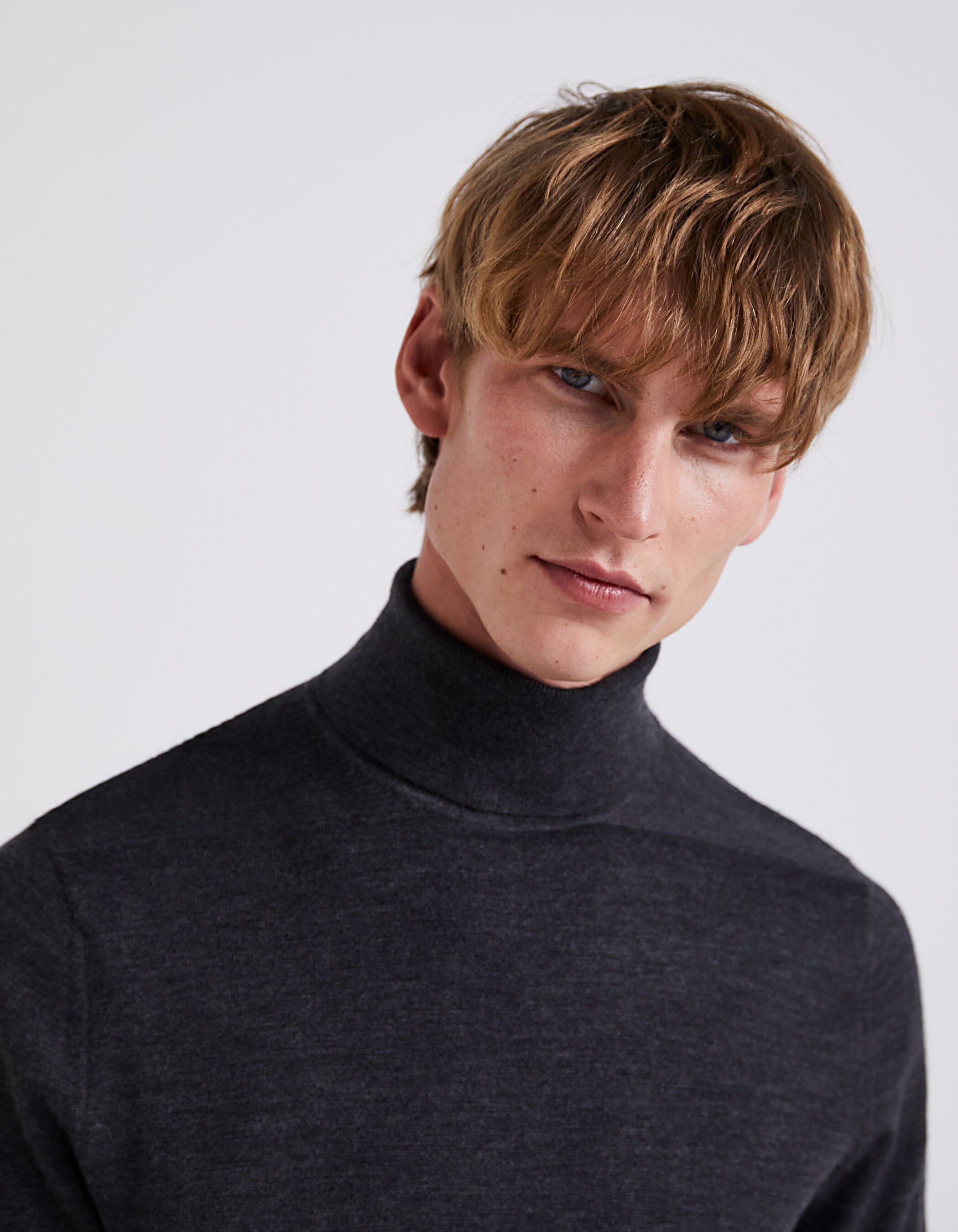 Pull col roulé gris anthracite deals femme