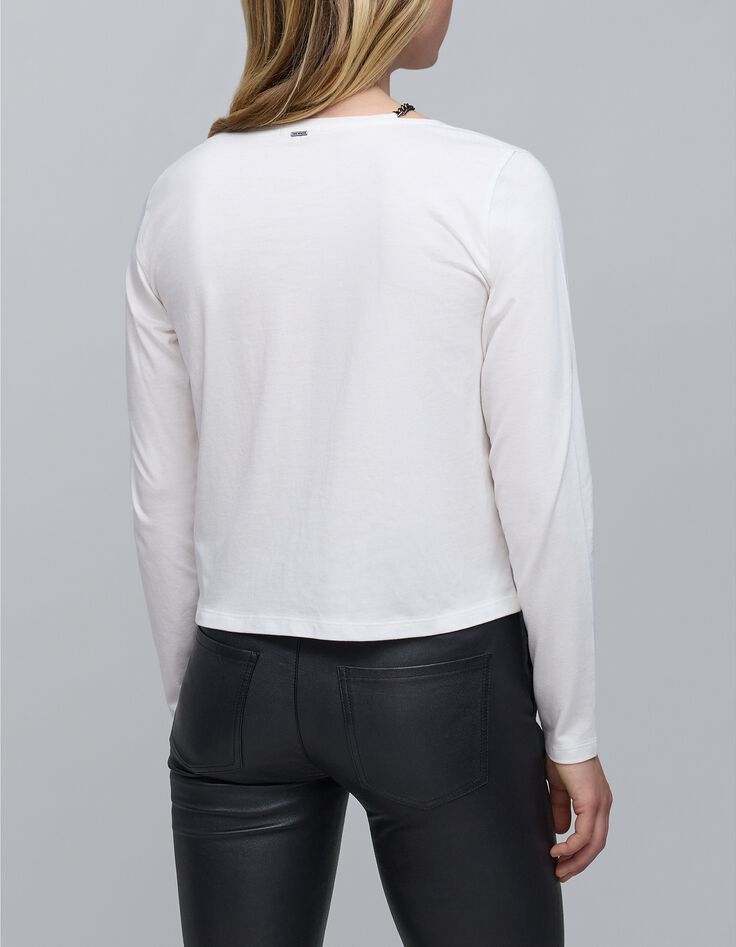 Camiseta de mujer con cuello de cadena en blanco roto-5