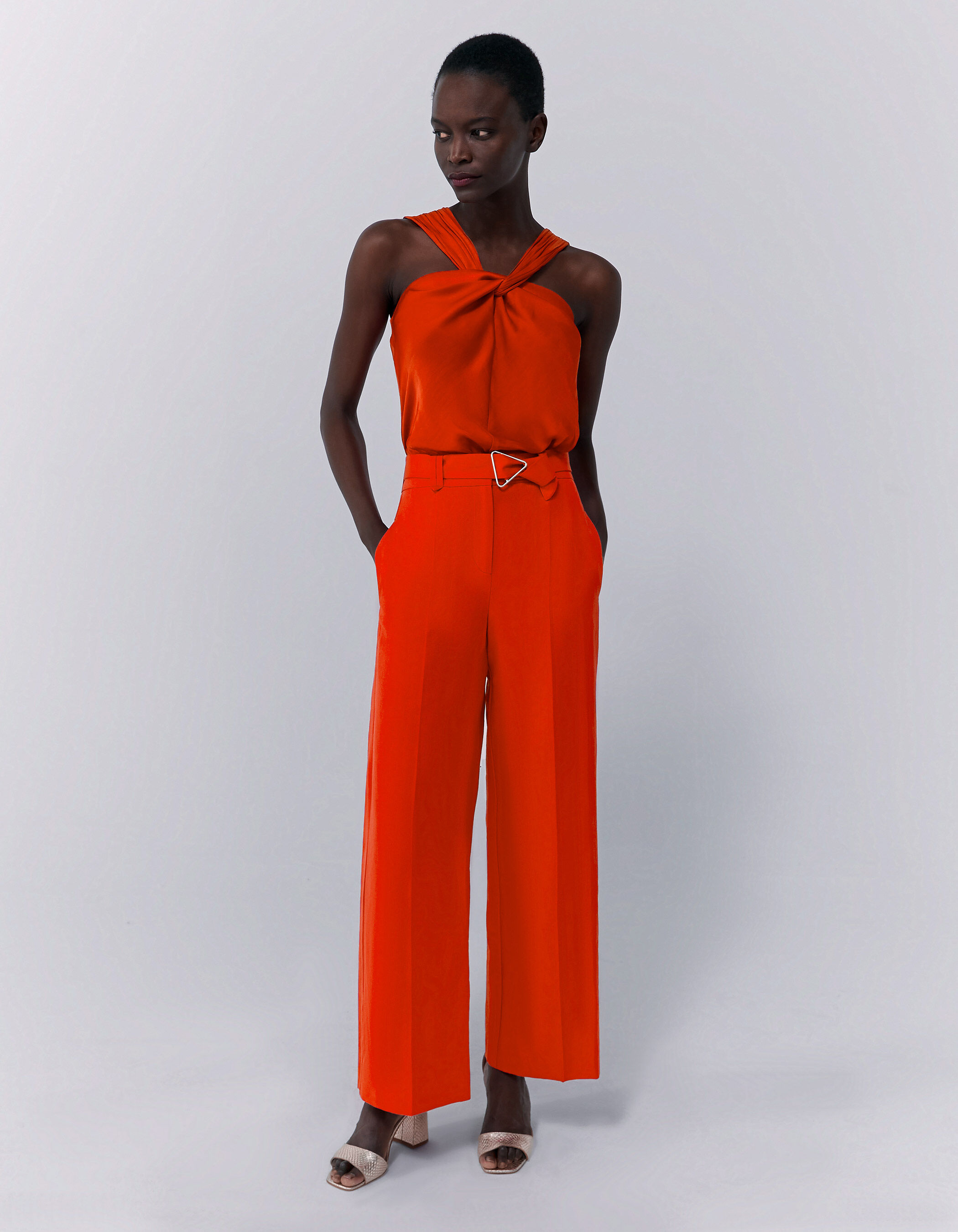 Top asimetrico con escote anudado naranja mujer