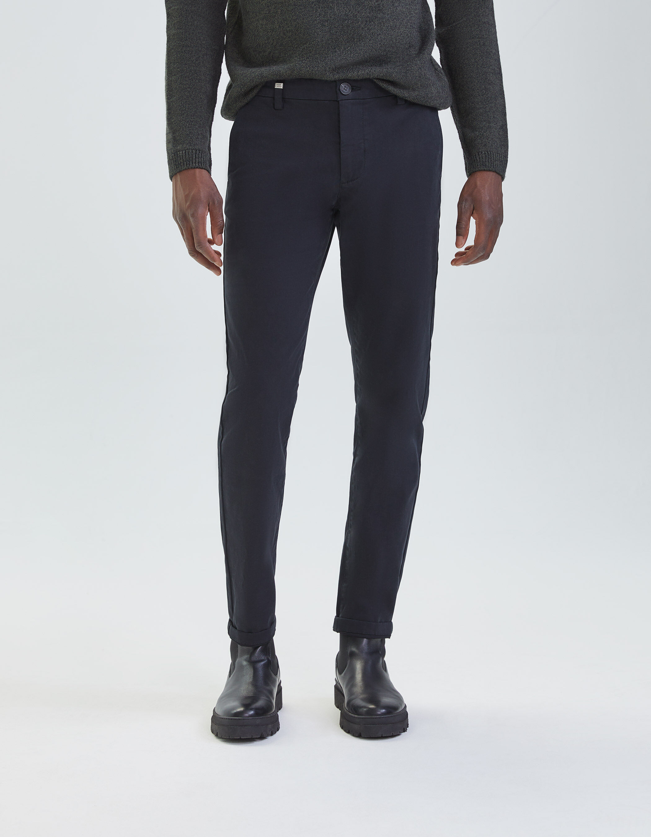 Chino deals noir homme