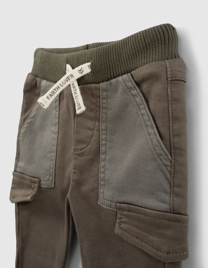 Khaki Cargohose mit Kontrasttaschen für Babyjungen - IKKS