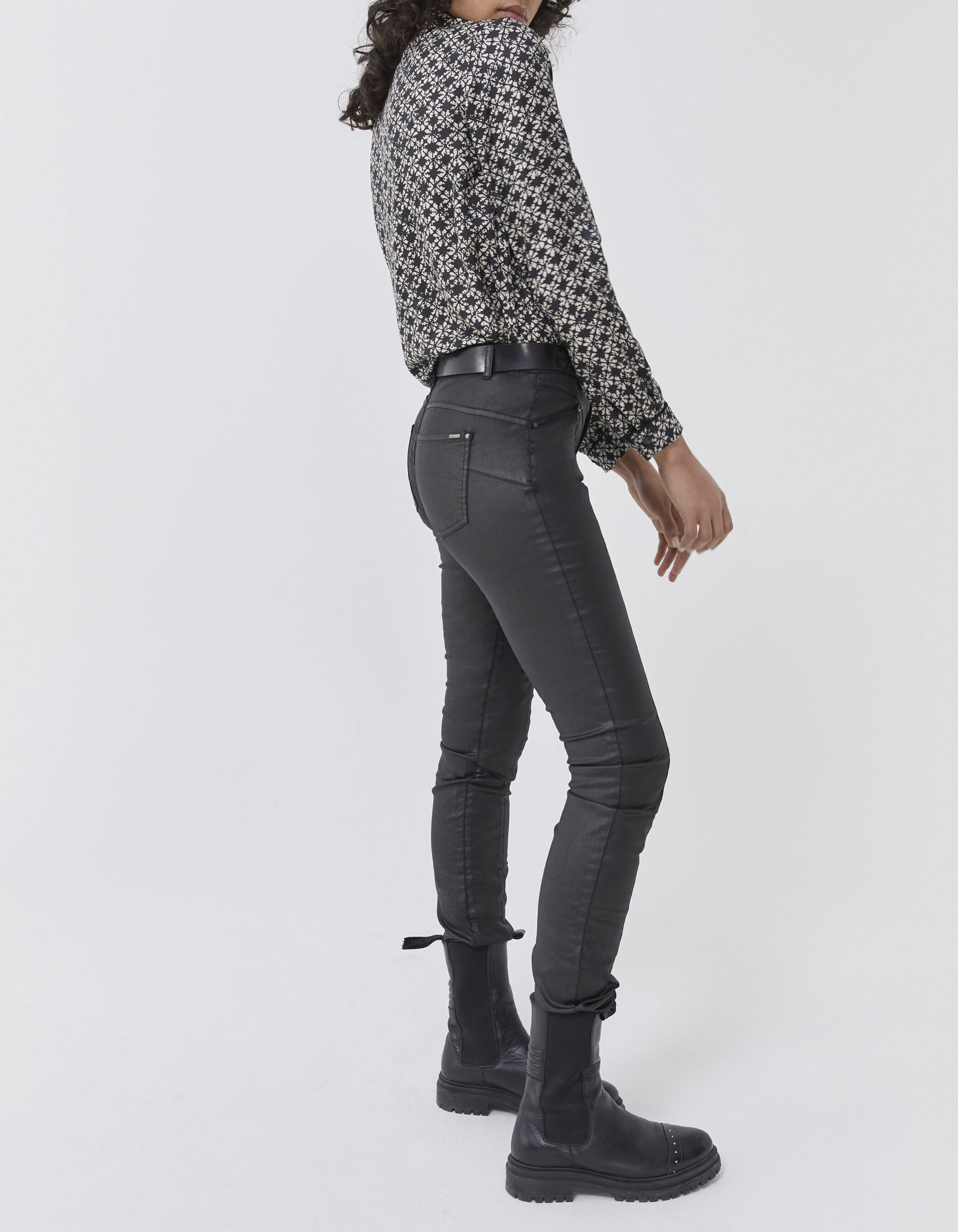 Women s black coated mid waist sculpt up slim jeans