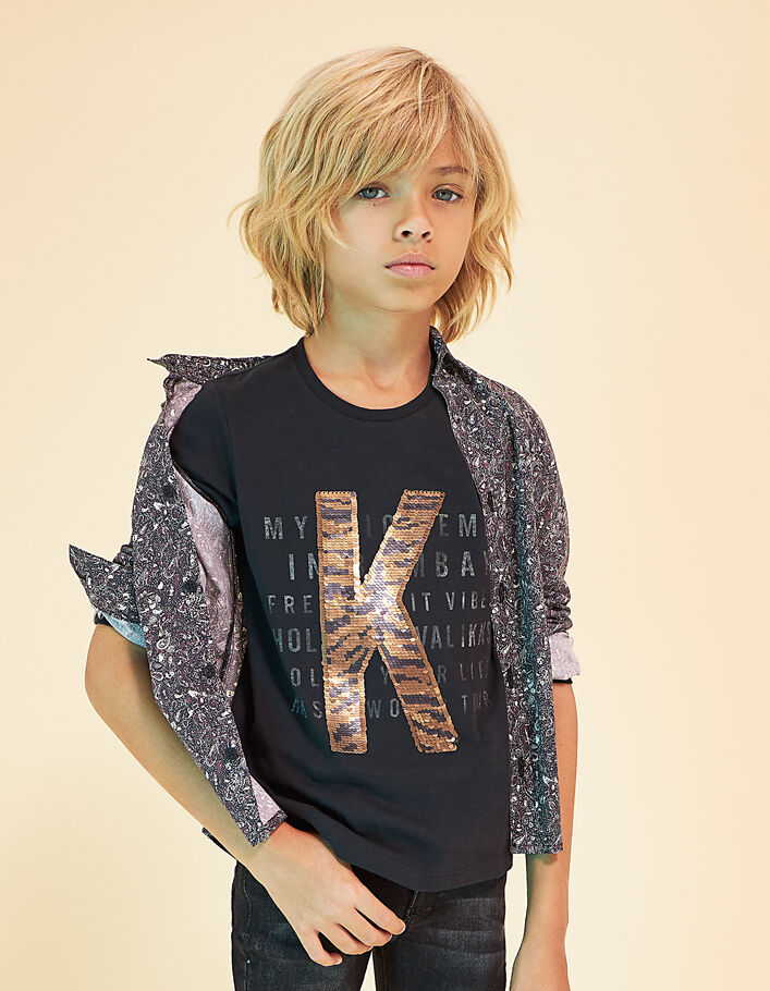 Boys’ black Tshirt with reversible sequin K