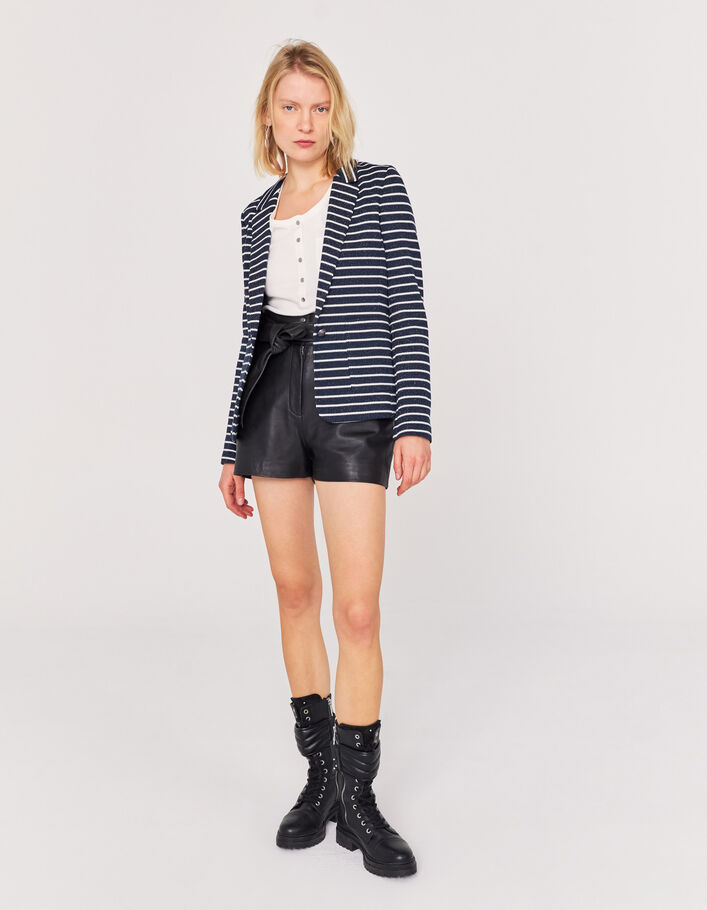 Taillierter Damenblazer mit Streifen-5