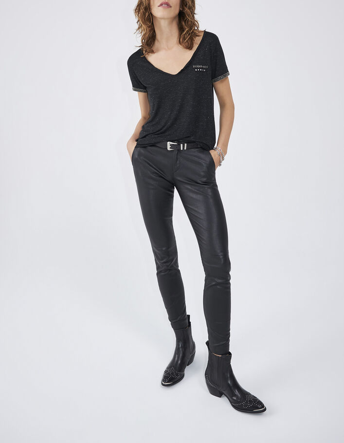 Camiseta cuello tunecino negra bolsillo pecho mujer  - IKKS