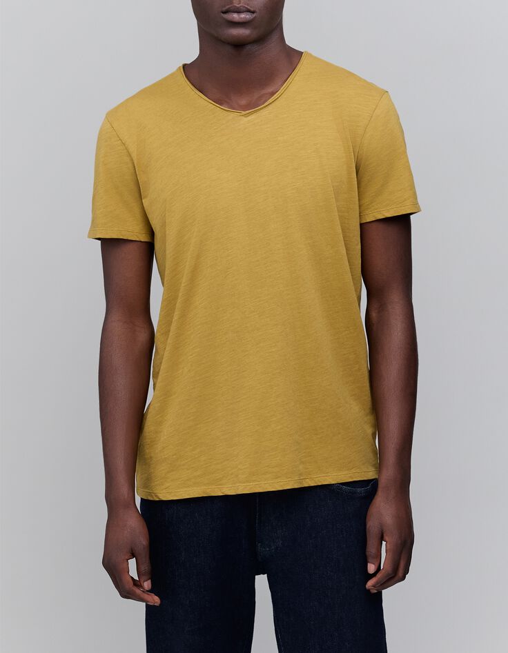 Men’s lichen organic cotton Essential V-neck T-shirt-1 Men’s lichen organic cotton Essential V-neck T-shirt-1