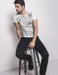 Tee-shirt fleurs homme-1
