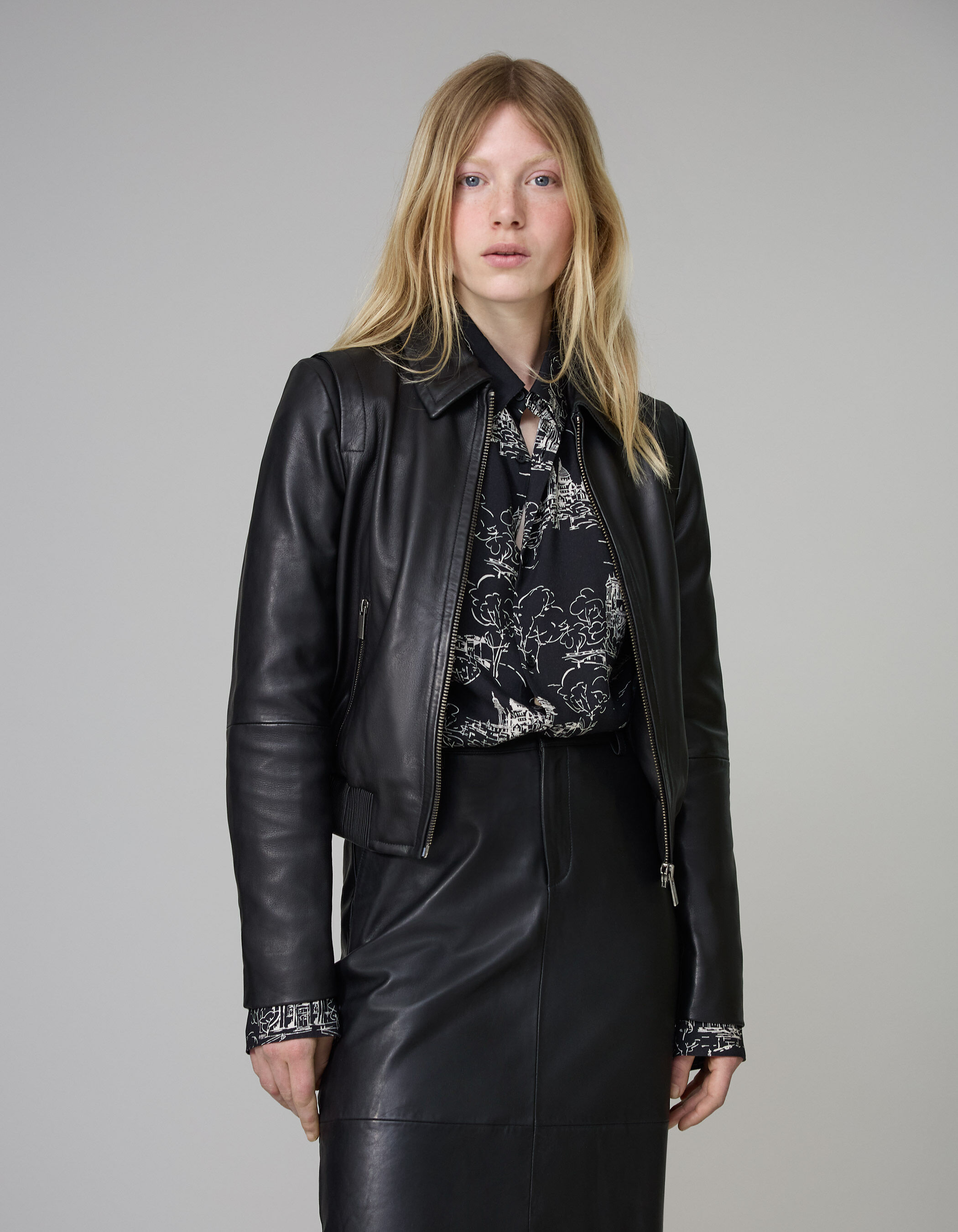 Pure Edition Chaqueta corta de cuero negro para mujer IKKS