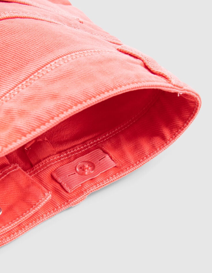 Short en jean rouge upcyclé poches plaquées fille-6