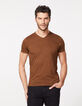 Men’s cognac Essential V-neck T-shirt-2