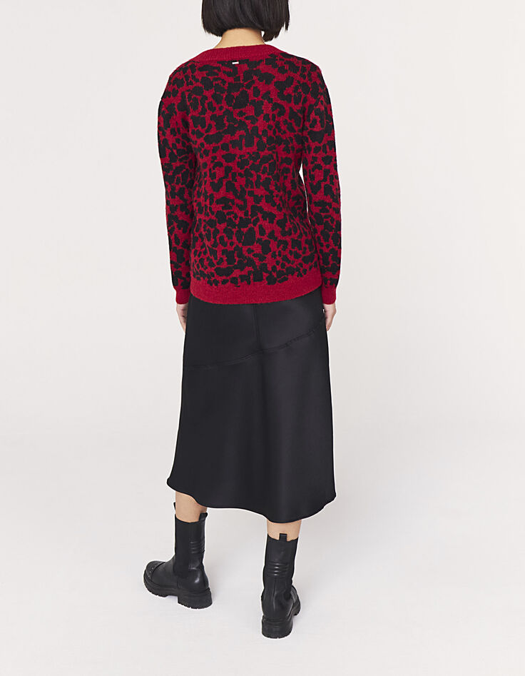 Pull col V rouge et noir en jacquard motif léopard femme-3