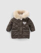 Kaki gevoerde en doorstikte parka met kap babymeisjes-1