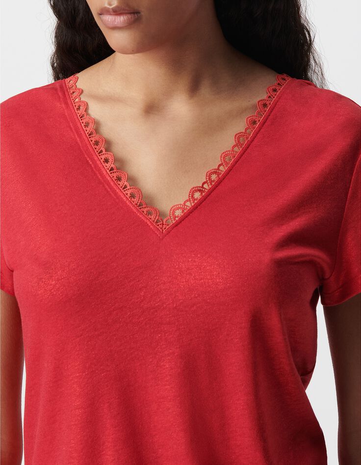 Tee-shirt rouge encolure V devant et dos-4