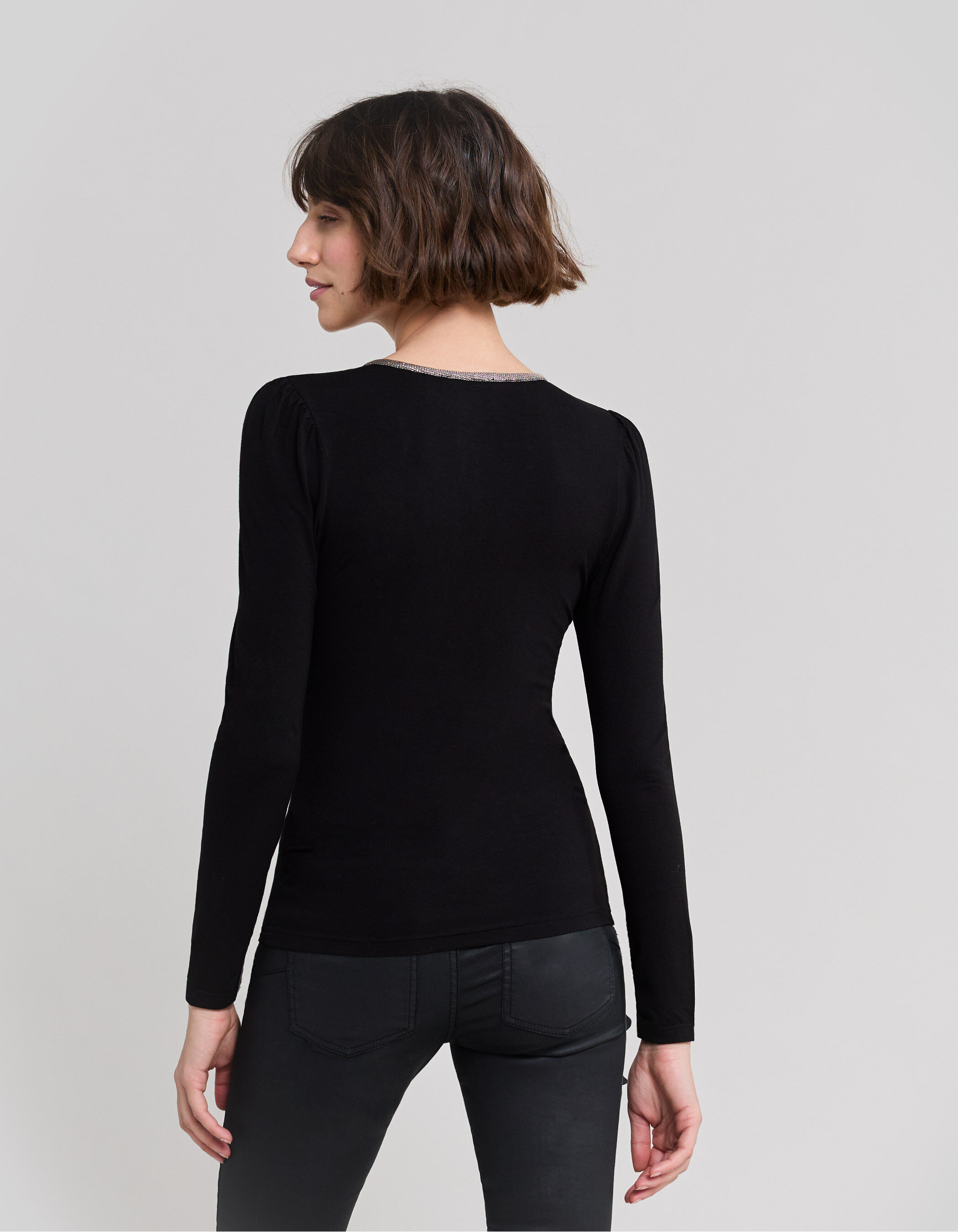 Tee shirt resille noir femme outlet