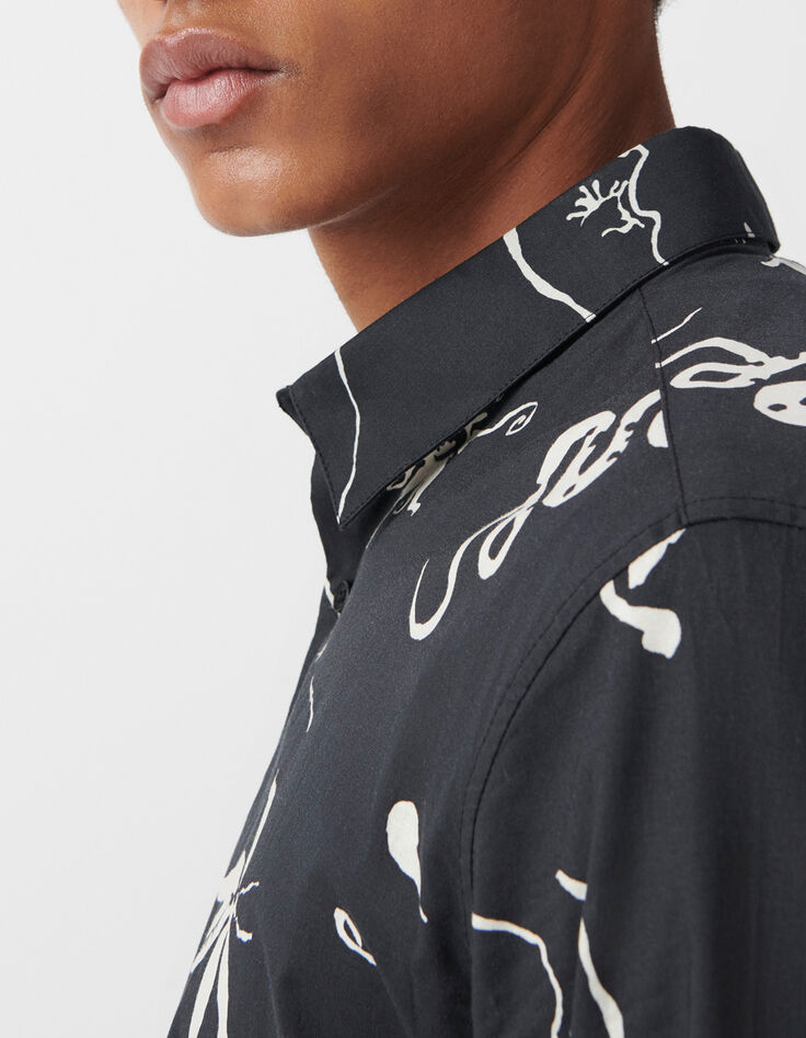 Men&rsquo;s black REGULAR shirt with star print-4