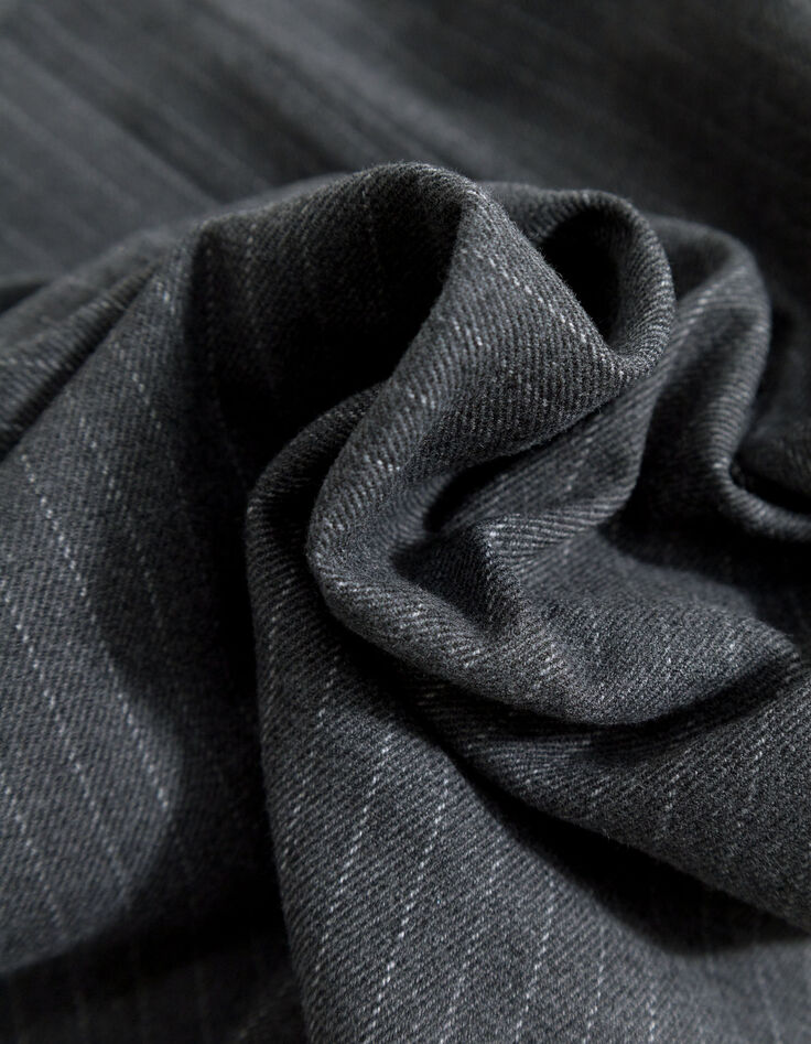 Grau gestreifte Tennis-Bermudas f&uuml;r Damen-9