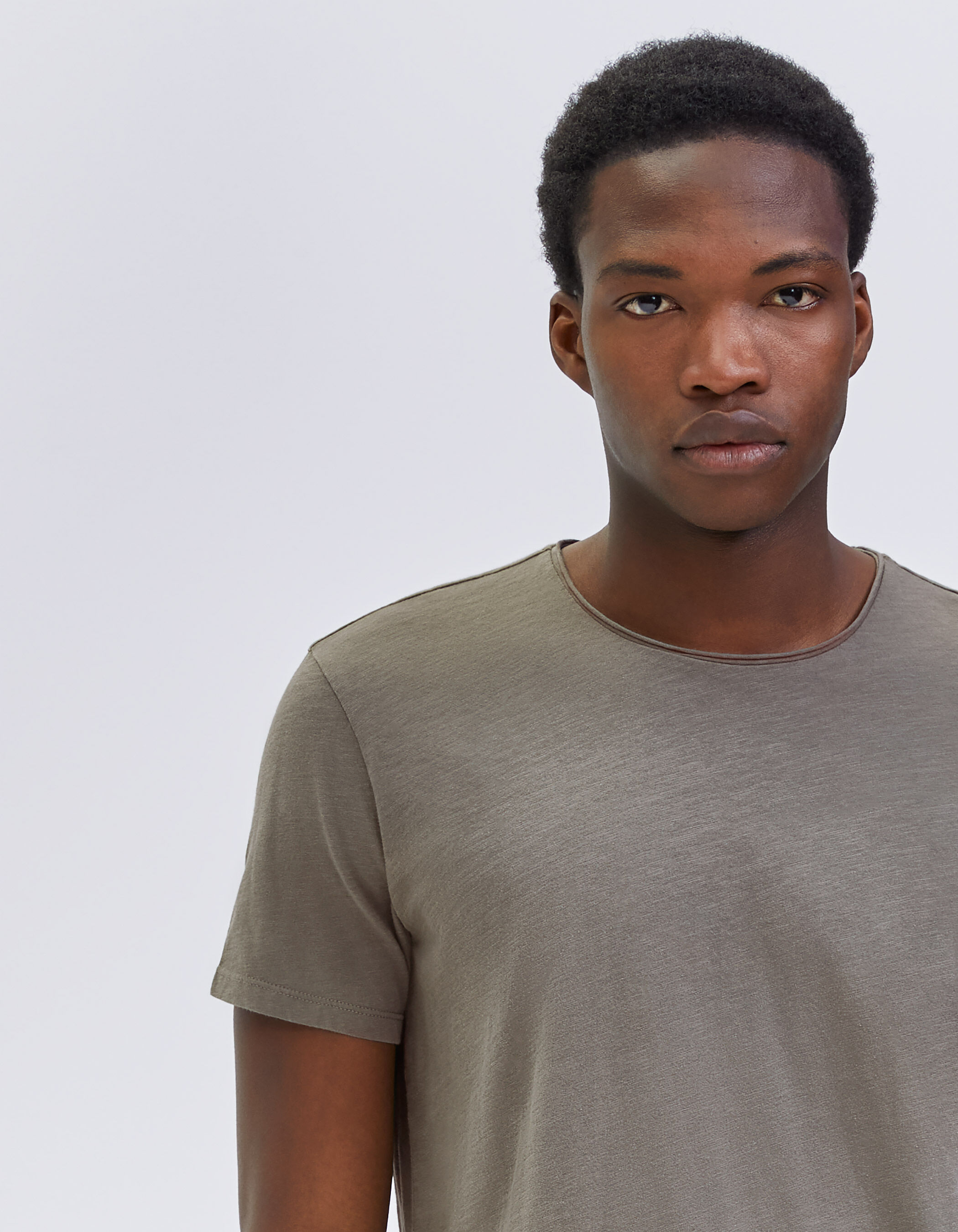 Men s Essential sage round neck short sleeve t shirt