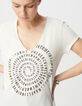 Camiseta blanca con cuello en V y diseño en espiral Tipo Mujer-4