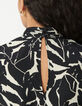 Blouse fluide noire imprimé fleurs zébré Femme-4