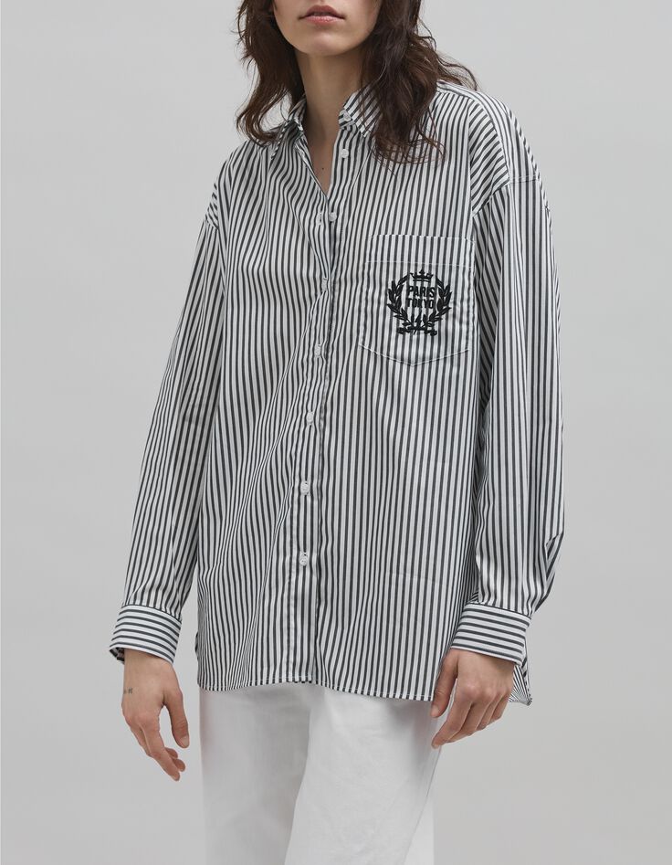 Camisa negra oversize con rayas blancas y bolsillo bordado-2 Camisa negra oversize con rayas blancas y bolsillo bordado-2