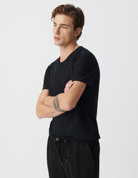 T-shirt L'Essentiel noir col V Homme - IKKS