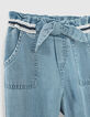 Pantalon stone blue Tencel® à ceinture brodée bébé fille-2
