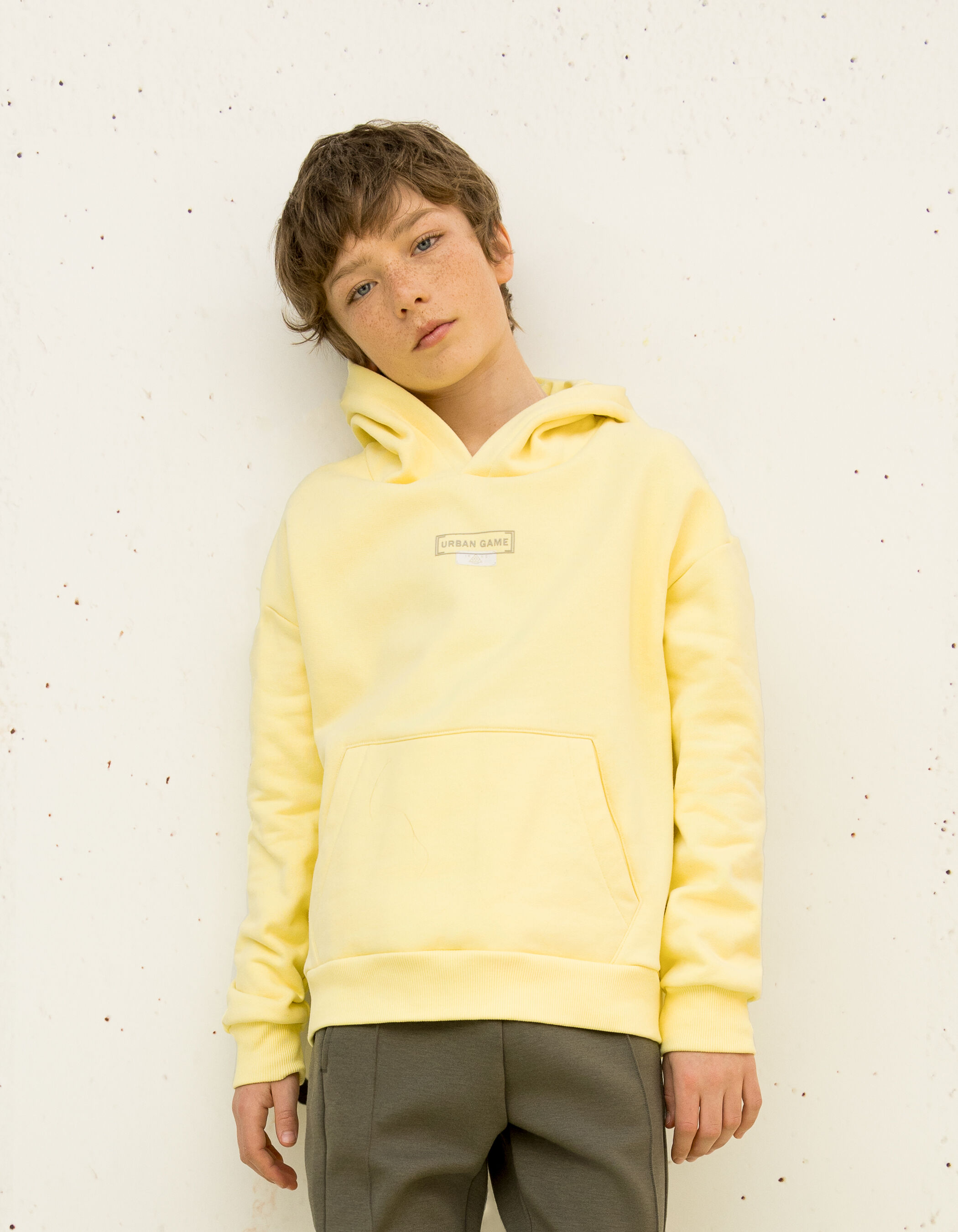 Sudadera amarilla niño 2025
