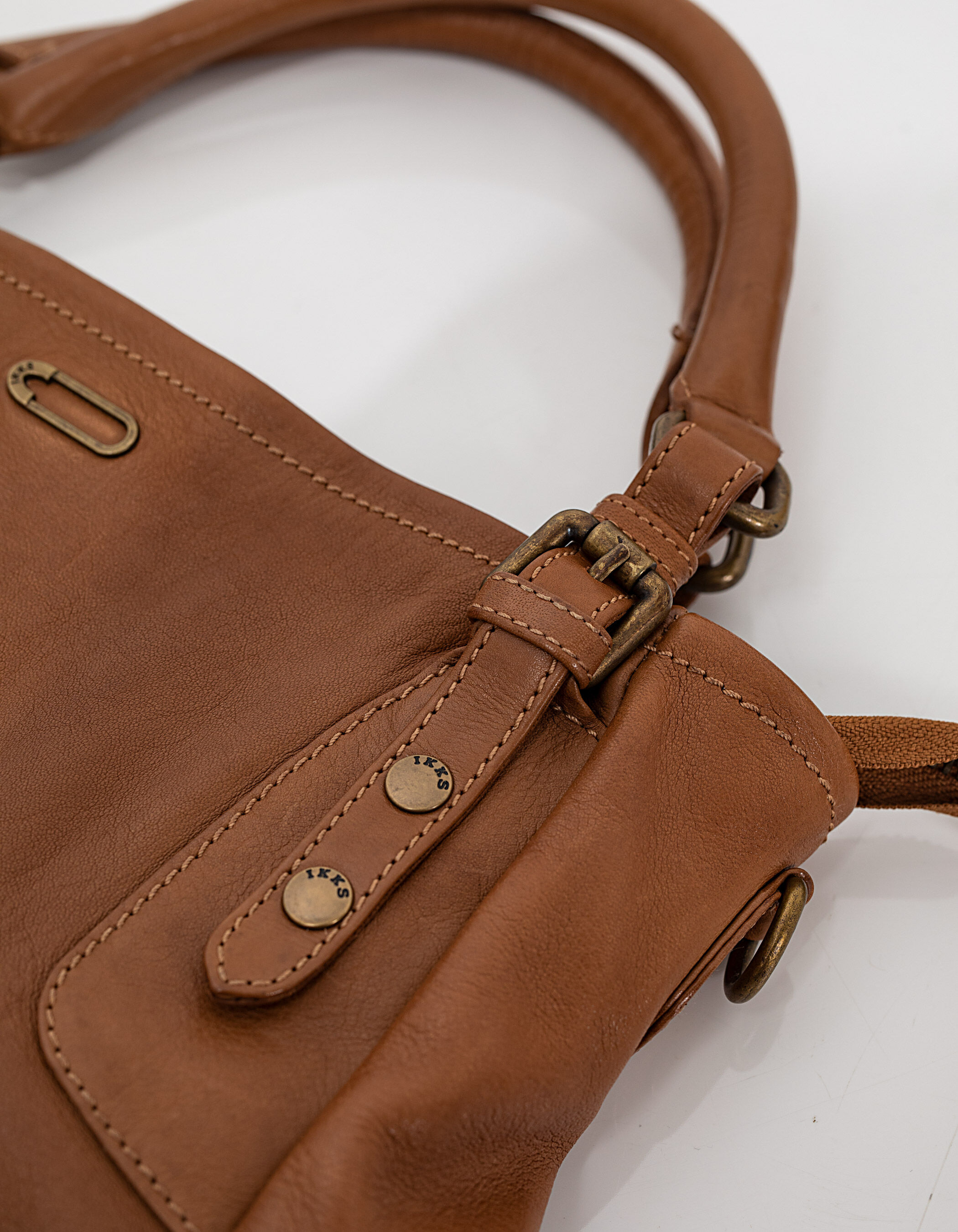 Sac the artist ikks camel top