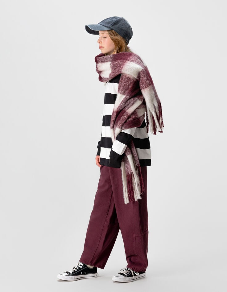 Girls’ burgundy fringed scarf with white XL checks-1