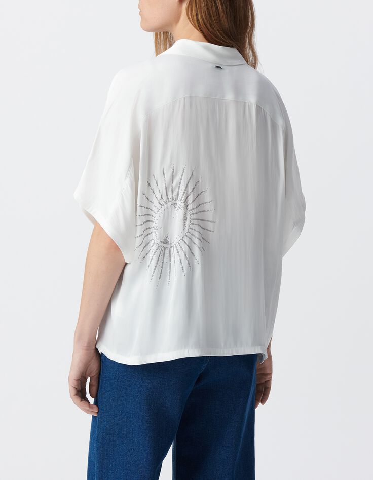 Wei&szlig;es Knitterhemd f&uuml;r Damen mit Nietenmuster-3