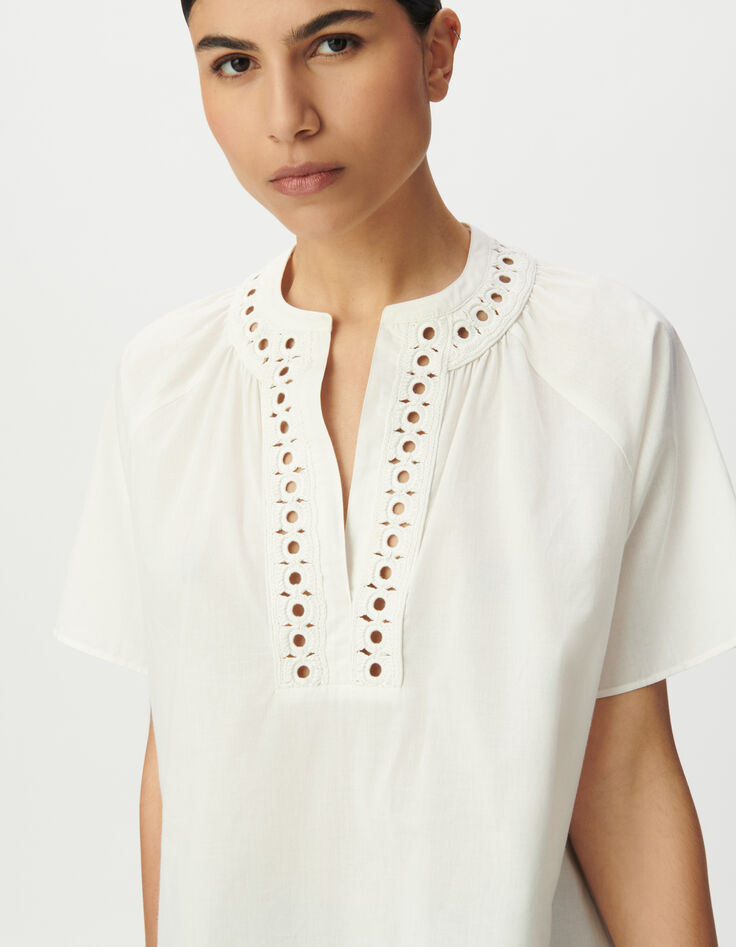 Women's loose-fitting blouse in ecru organic cotton with embroidered neckline-4
