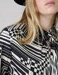 Pure Edition-Blouse noire imprimé graphique Art Déco Femme-5