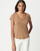 Tee-shirt col V camel en lin foil femme-2