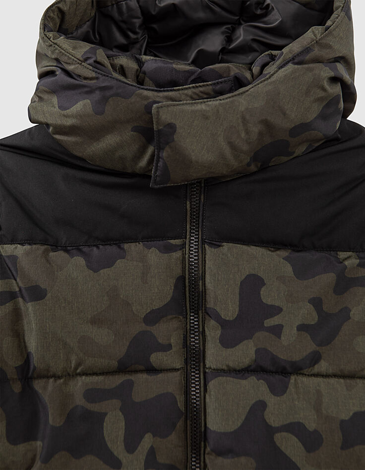 Bronzefarbene Jungensteppjacke mit Camouflageprint -5
